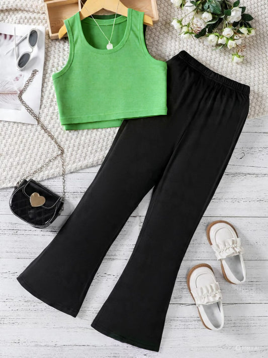 GREEN TANK TOP & BLACK FLAPPER